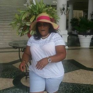 Meet your Posher, Nicola